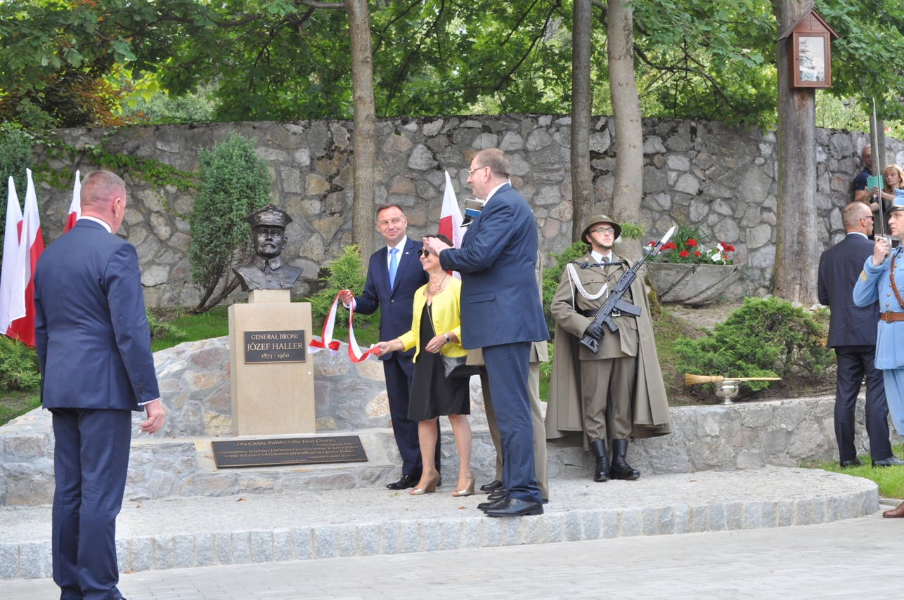 Prezydent Andrzej Duda odsłonił popiersie gen. Józefa Hallera