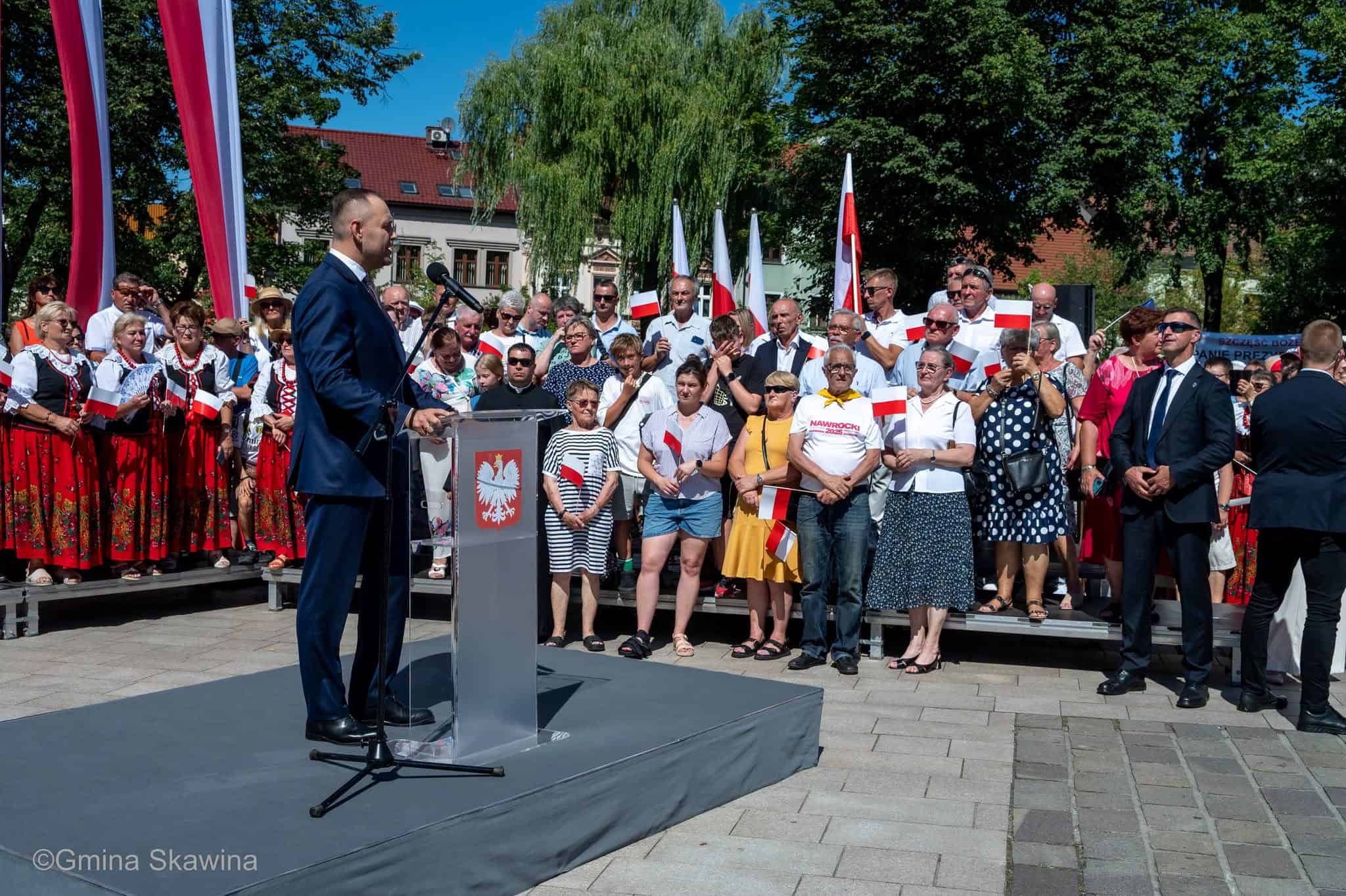 Historyczna wizyta Prezydenta RP w Skawinie. Karol Nawrocki spotkał się z mieszkańcami